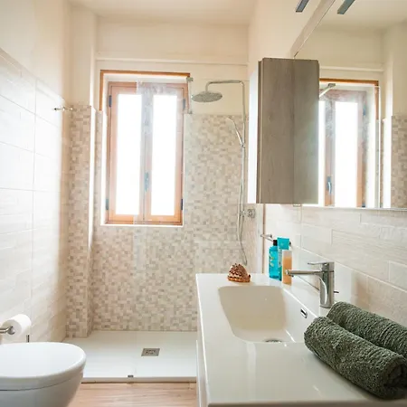 Il Gabbiano Apartment *